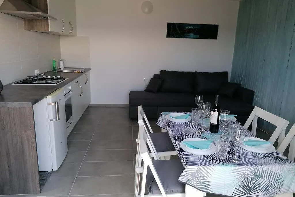 Apartment By The Sea- Santa Marina Rasa Croatia